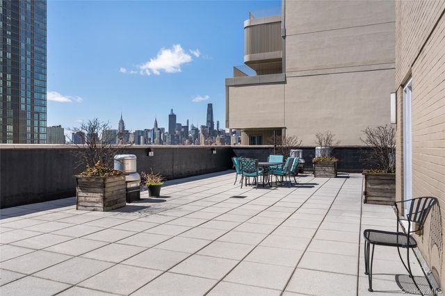 2415 Queens Plaza N 7A, Long Island City, NY 11101