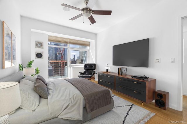 2415 Queens Plaza N 7A, Long Island City, NY 11101