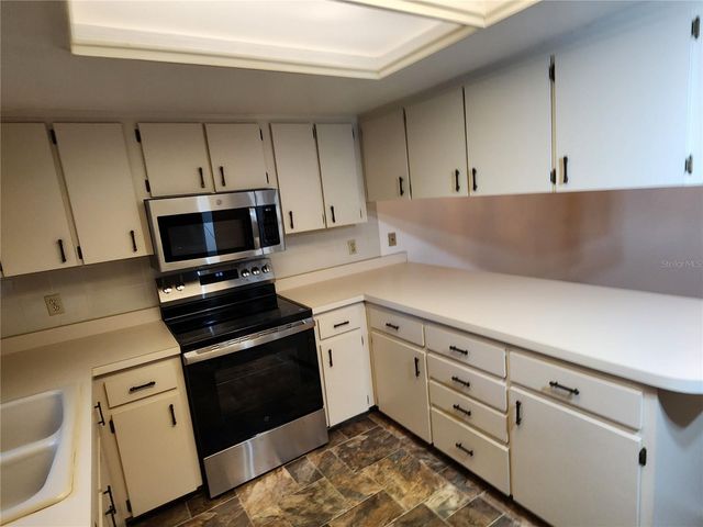 3800 E SILVER SPRINGS BOULEVARD 8, Ocala, FL 34470