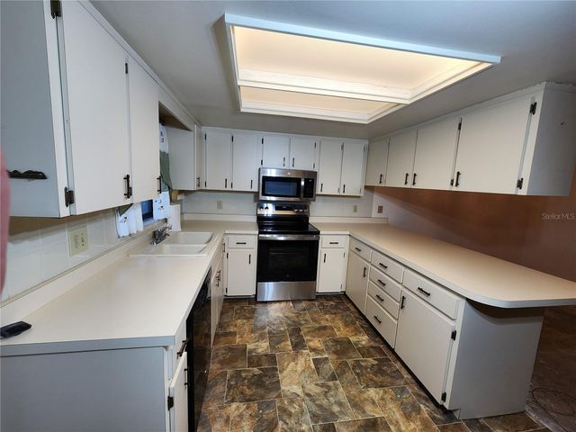 3800 E SILVER SPRINGS BOULEVARD 8, Ocala, FL 34470