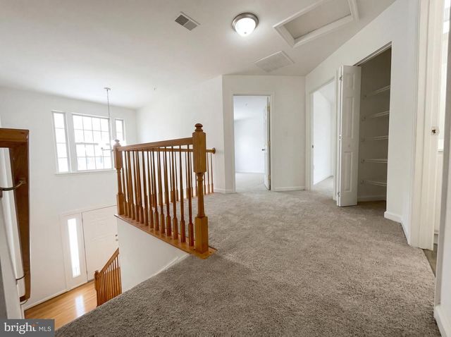 8813 DELLA LN, Fort Washington, MD 20744