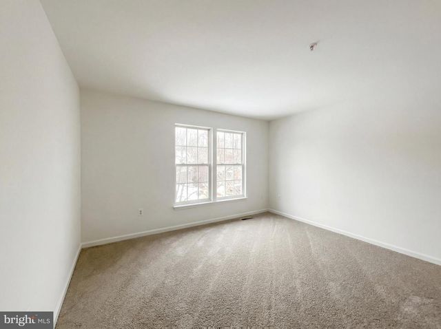 8813 DELLA LN, Fort Washington, MD 20744