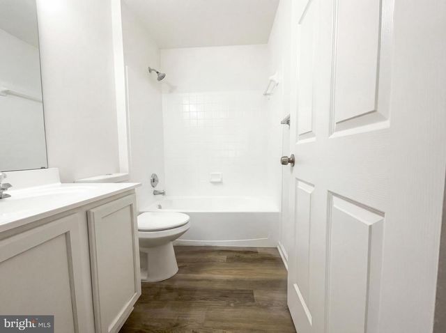 8813 DELLA LN, Fort Washington, MD 20744