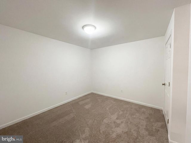 8813 DELLA LN, Fort Washington, MD 20744