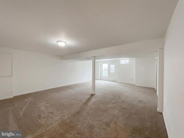 8813 DELLA LN, Fort Washington, MD 20744