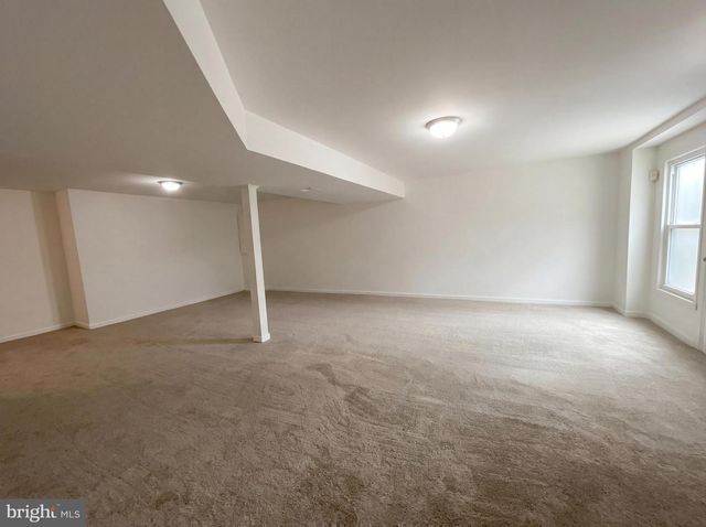 8813 DELLA LN, Fort Washington, MD 20744