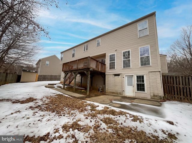 8813 DELLA LN, Fort Washington, MD 20744