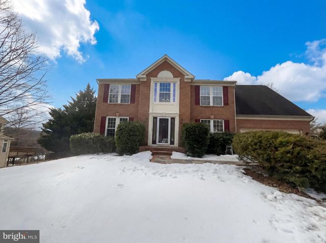8813 DELLA LN, Fort Washington, MD 20744