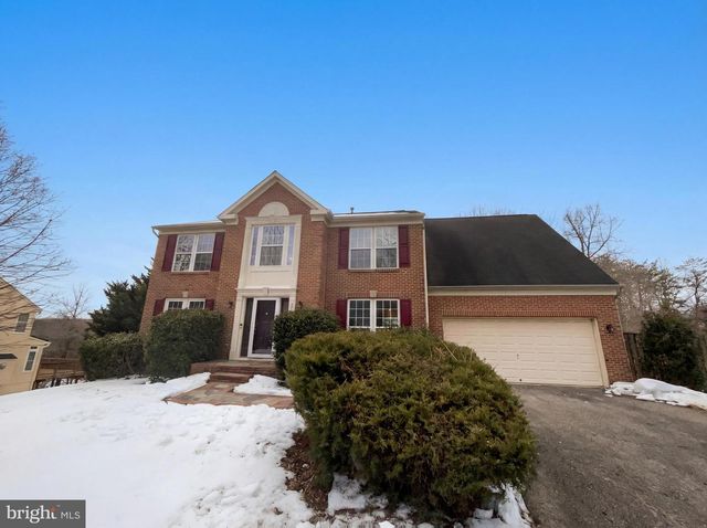 8813 DELLA LN, Fort Washington, MD 20744