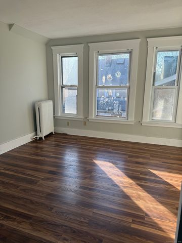 82 1st Street, New Haven, CT 06519