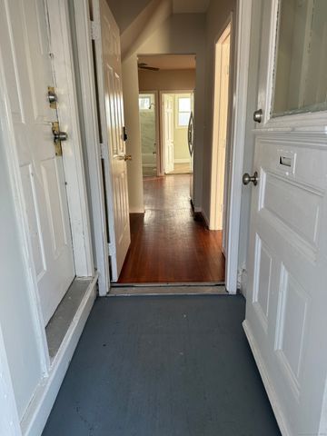 82 1st Street, New Haven, CT 06519