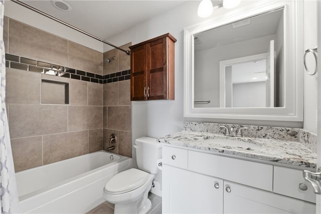 325 Angel Falls Lane, Springdale, AR 72762