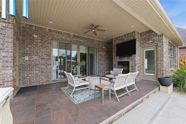 325 Angel Falls Lane, Springdale, AR 72762