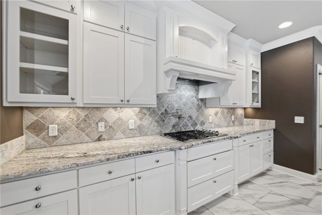 325 Angel Falls Lane, Springdale, AR 72762
