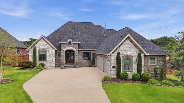 325 Angel Falls Lane, Springdale, AR 72762