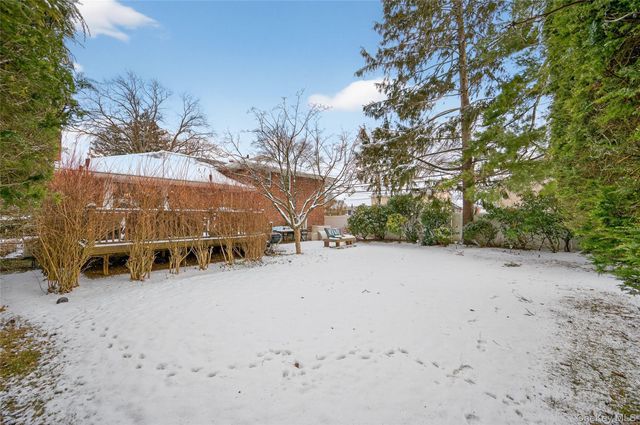 6 Dale Avenue, Syosset, NY 11791