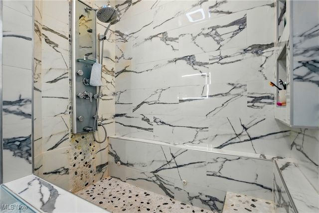 3270 S Canfield Niles Road, Canfield, OH 44406