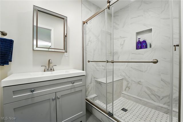 3270 S Canfield Niles Road, Canfield, OH 44406