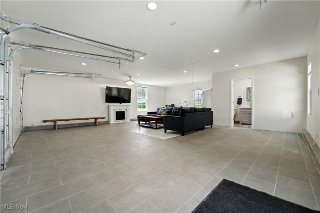 3270 S Canfield Niles Road, Canfield, OH 44406