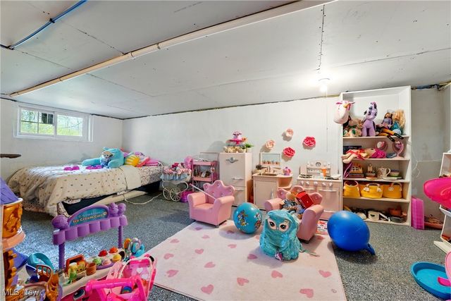 3270 S Canfield Niles Road, Canfield, OH 44406