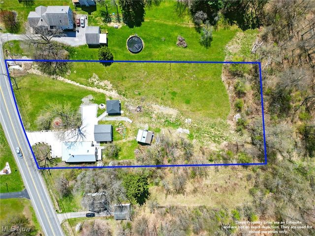 3270 S Canfield Niles Road, Canfield, OH 44406