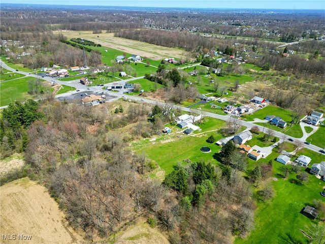 3270 S Canfield Niles Road, Canfield, OH 44406