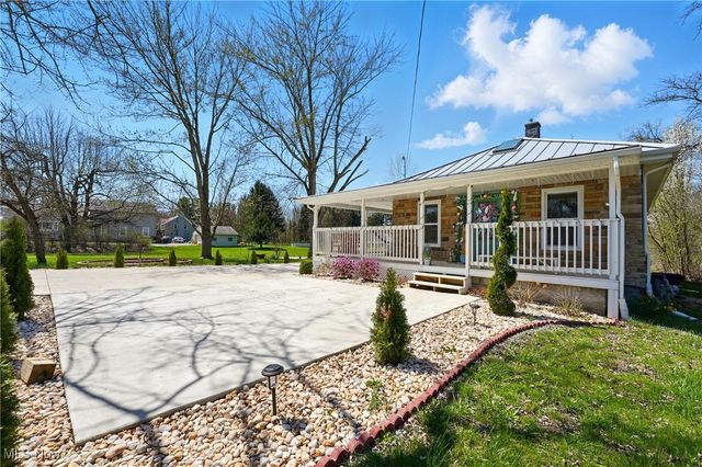 3270 S Canfield Niles Road, Canfield, OH 44406