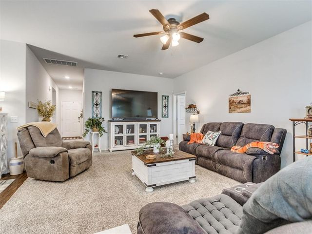 11036 NW 94th Street, Yukon, OK 73099