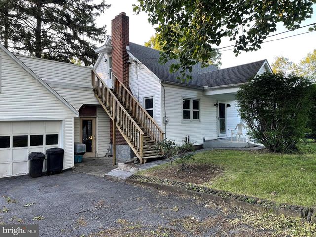 636 MOUNT GRETNA RD, Elizabethtown, PA 17022