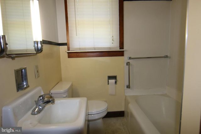 636 MOUNT GRETNA RD, Elizabethtown, PA 17022
