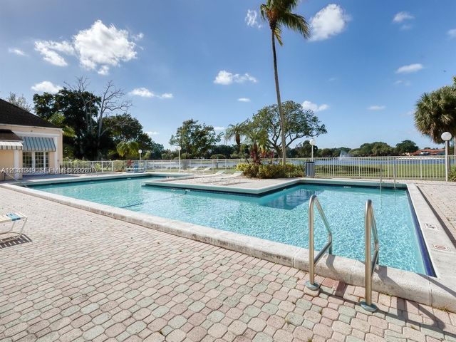 15325 SW 106th Terrace 614, Miami, FL 33196