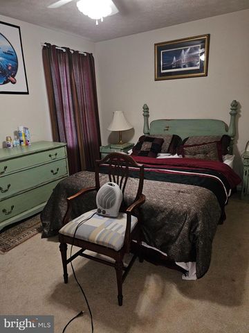 1140 HAPPY RIDGE DR, Front Royal, VA 22630