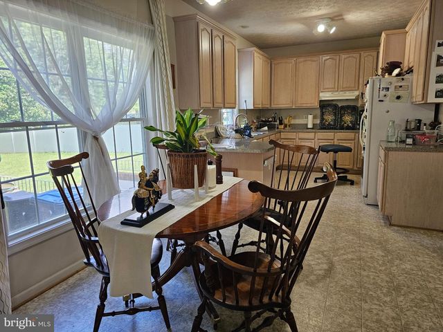 1140 HAPPY RIDGE DR, Front Royal, VA 22630