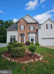 1140 HAPPY RIDGE DR, Front Royal, VA 22630