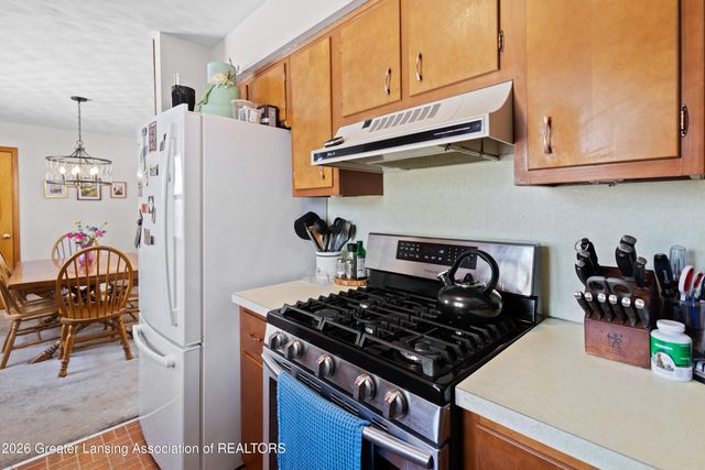 4236 Oakcrest Drive, Lansing, MI 48917