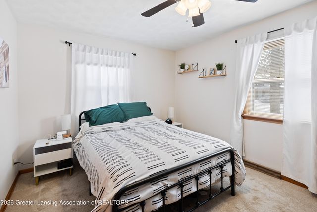 4236 Oakcrest Drive, Lansing, MI 48917