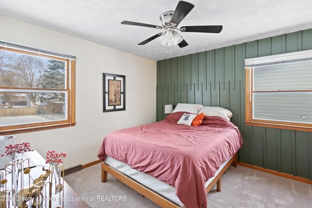 4236 Oakcrest Drive, Lansing, MI 48917