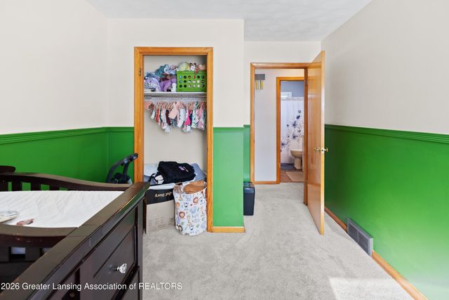 4236 Oakcrest Drive, Lansing, MI 48917