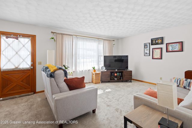 4236 Oakcrest Drive, Lansing, MI 48917