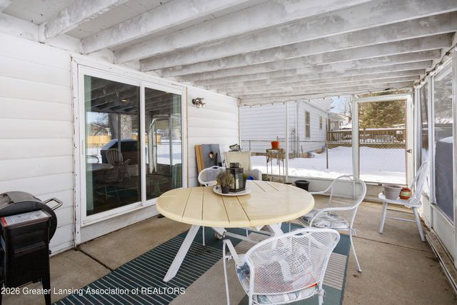 4236 Oakcrest Drive, Lansing, MI 48917