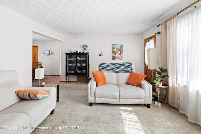 4236 Oakcrest Drive, Lansing, MI 48917