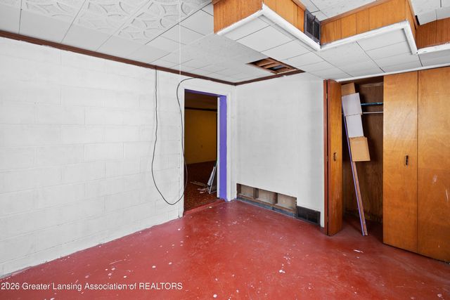 4236 Oakcrest Drive, Lansing, MI 48917