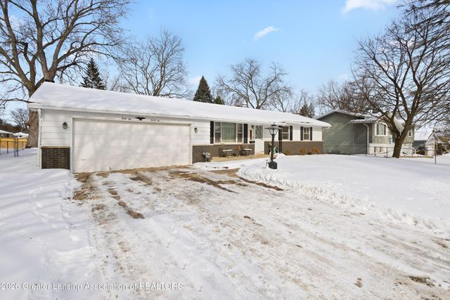 4236 Oakcrest Drive, Lansing, MI 48917