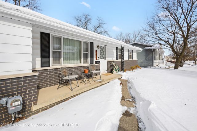 4236 Oakcrest Drive, Lansing, MI 48917