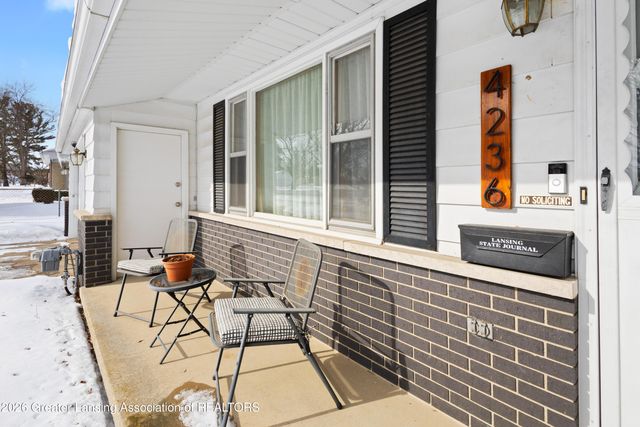 4236 Oakcrest Drive, Lansing, MI 48917