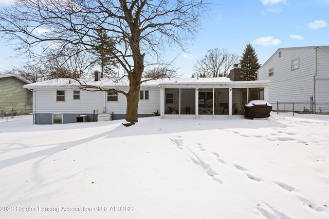 4236 Oakcrest Drive, Lansing, MI 48917