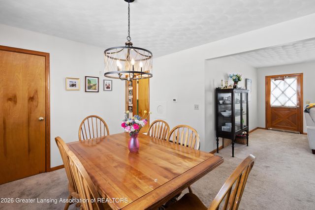 4236 Oakcrest Drive, Lansing, MI 48917