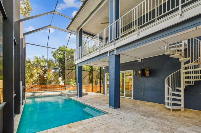 10555 LAKE BREEZE DRIVE, Seminole, FL 33772