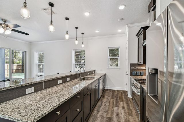 10555 LAKE BREEZE DRIVE, Seminole, FL 33772