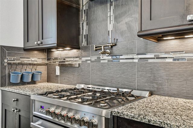 10555 LAKE BREEZE DRIVE, Seminole, FL 33772